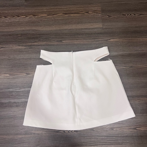 Zara skirt - Picture 3 of 3